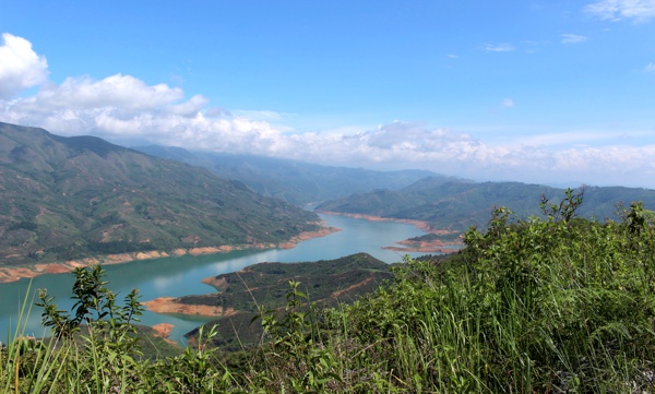 Represa La Salvajina en Morales, Cauca