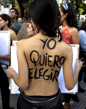 Las mujeres y sus luchas Las mujeres y sus luchas