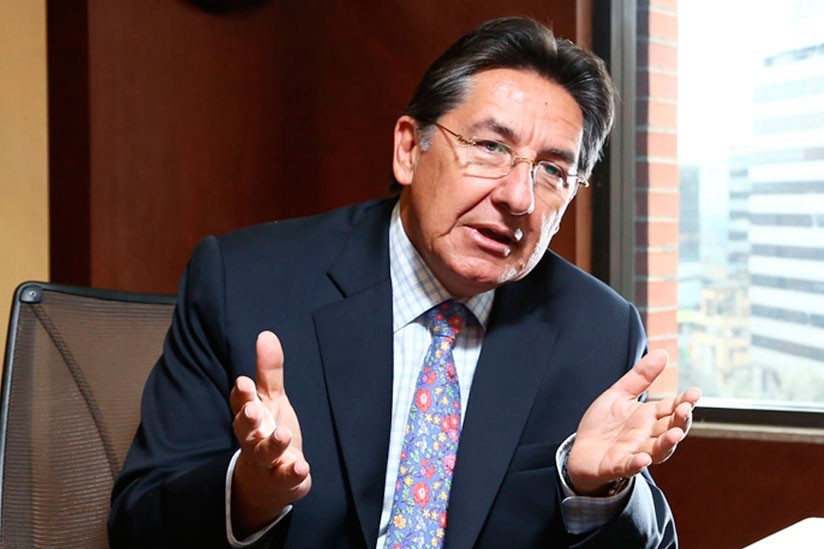 nestor-humberto-martinez.jpg