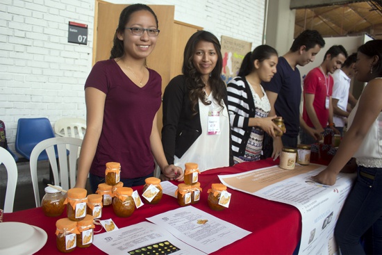 XVII-Muestra-Agroindustrial-Artesanal-y-de-Servicios-en-el-Campus-Carvajal-de-la-Univalle4.jpg