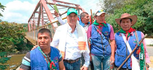 ministro-agricultura-caloto-y-toribio-1200.jpg