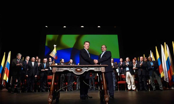 Firma-Acuerdo-Final-2.jpg
