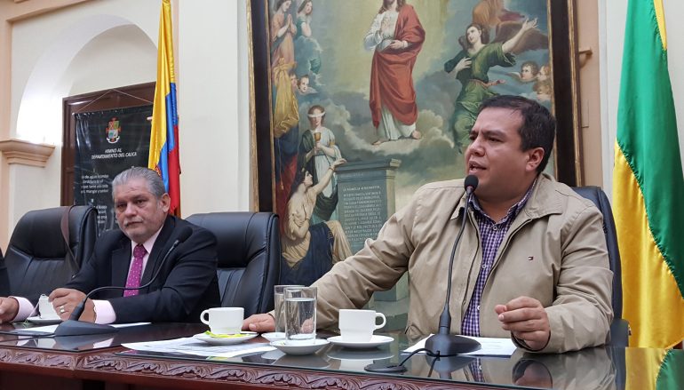 gobernador-oscar-campo-y-presidente-asamblea-mauricio-medina-castro-770x439_c