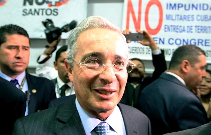 MENTIRAS DE URIBE MENTIRAS DE URIBE