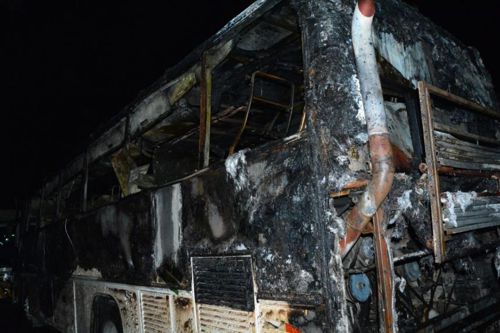 11 buses se quemaron en un parqueadero del barrio San Fernando