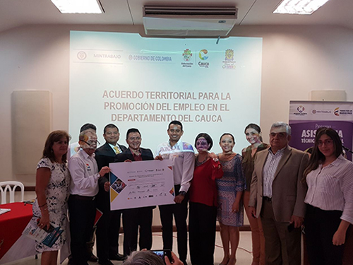 Firma-del-Acuerdo-por-el-Empleo-Cauca.jpg