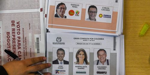 EMPADRONADOS IDEOLÓGICAMENTE EMPADRONADOS IDEOLÓGICAMENTE