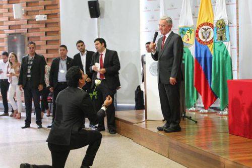 EL PESO DEL CAUDILLISMO EL PESO DEL CAUDILLISMO
