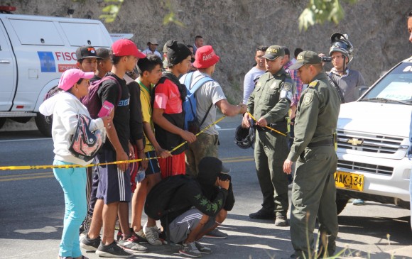 fanáticos del América, custodiados por policías de Nariño hasta cercanías de Chachaguí fanáticos del América, custodiados por policías de Nariño hasta cercanías de Chachaguí
