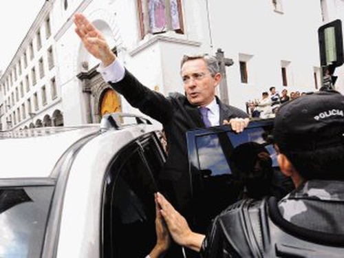 No es tiempo de Uribe No es tiempo de Uribe