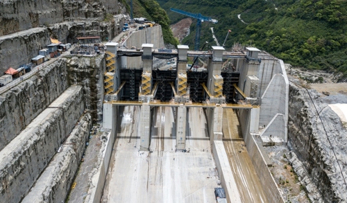 Hidroituango-sigue-inmersa-en-un-mar-de-dudas-3.jpg