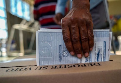 La-política-es-el-régimen-y-lo-político-es-la-convivencia.jpg