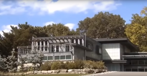 LA CASA MISTERIOSA (2006)