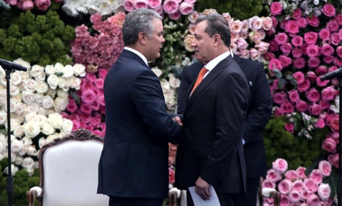 Macías-y-los-maestros-de-la-masonería.jpeg