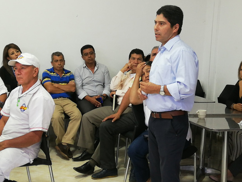 Licorera-se-enlaza-con-el-sector-productivo-del-Cauca-2.jpg