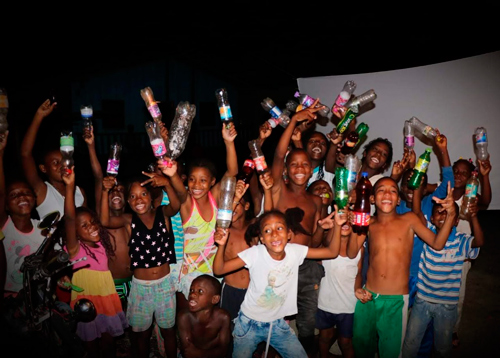 Niños-del-barrio-20-de-julio-participando-de-la-Reciclatón-por-el-Cauca-Guapi.jpg
