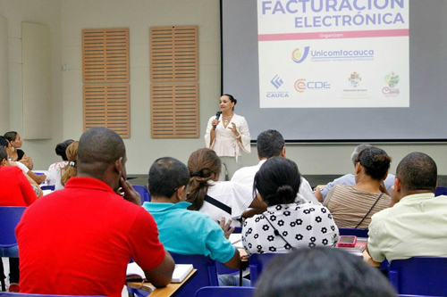 Se-fortalece-el-emprendimiento-y-conocimiento-sobre-facturación-electrónica-1.jpg