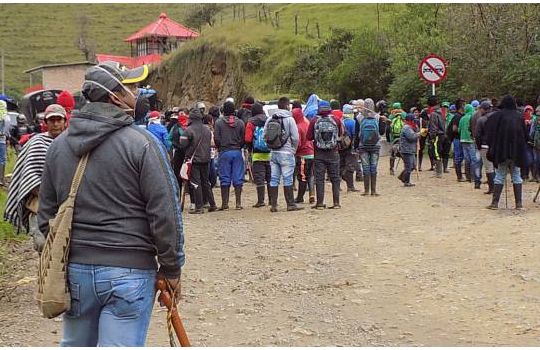 Desplazamiento masivo por combates en Suárez, Norte del Cauca