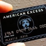 Tarjetas débito y crédito para salvar el alma