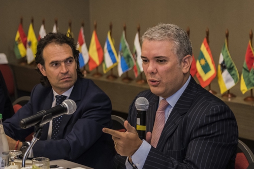 Develando-atentados.jpg