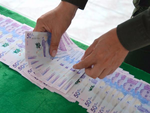 billetes falsos