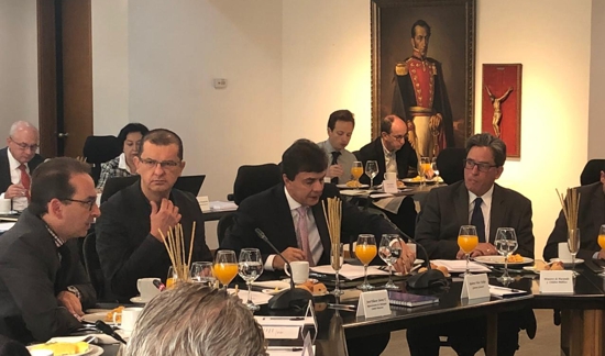 Gobierno-y-FNC-anuncian-medidas-para-sector-cafetero.jpg