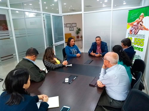 Desayuno-con-distribuidores.jpg
