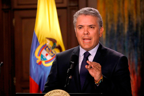 duque_levanta_mesa_eln.jpg
