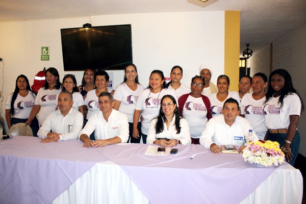 Las-mujeres-exigen-que-las-tengan-en-cuenta-2.jpg