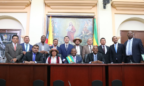 Elías-Larrahondo-se-posesionó-ante-Asamblea-3 Elías-Larrahondo-se-posesionó-ante-Asamblea-3