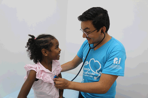 Fundación-Cardioinfantil-llega-a-Tumaco-para-salvar-corazones.gif