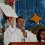 Comunidad católica de Villa Rica despidió a su guía espiritual