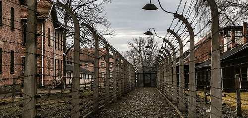 Holocaustos-en-Colombia.gif