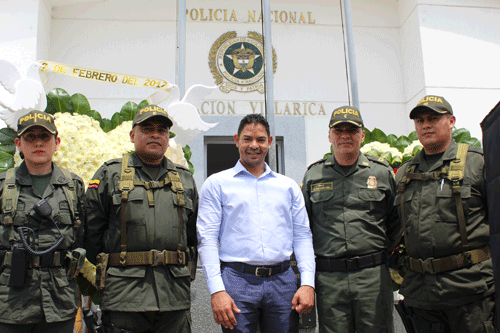 Roller-Escobar-“En-Villa-Rica-sembraremos-paz”.gif