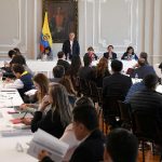 Duque asume control total sobre pandemia