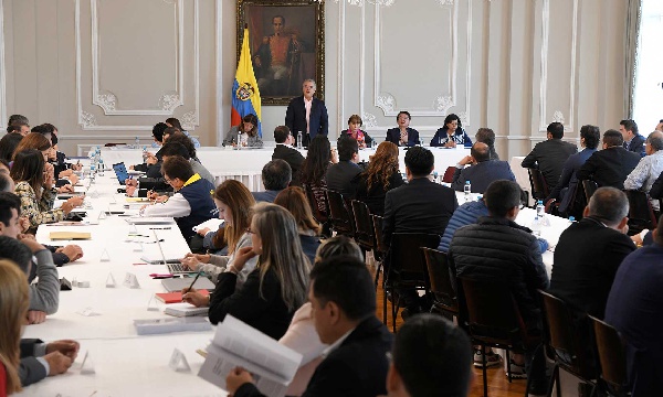 Duque-asume-control-total-sobre-pandemia.jpg