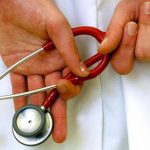 Fallecieron dos médicos por coronavirus en Santiago de Cali