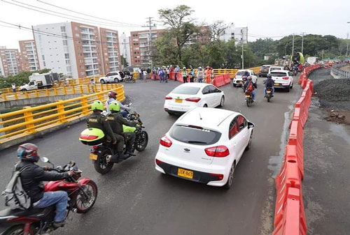 Habilitado-el-retorno-de-la-carrera-100-con-calle-25-en-Cali1.jpg