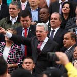 URIBISMO DECRETÓ: SÁLVESE QUIEN PUEDA