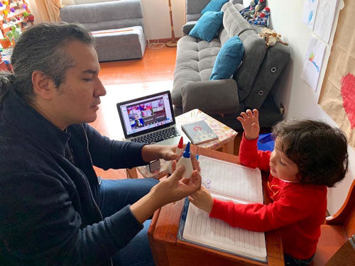 Continuará-la-educación-virtual-para-estudiantes-de-los-colegios-públicos.jpg