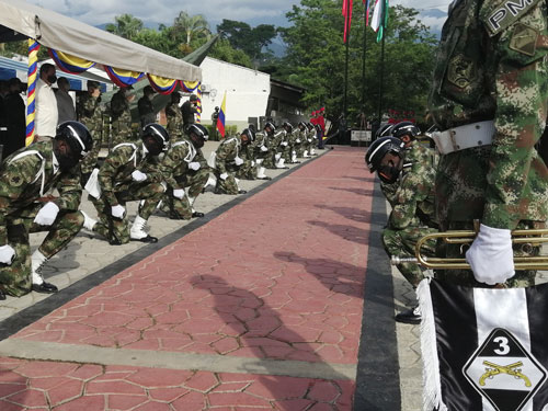Fuerzas-armadas-conmemoraron-los-210-años-del-Grito-de-Independencia.jpg