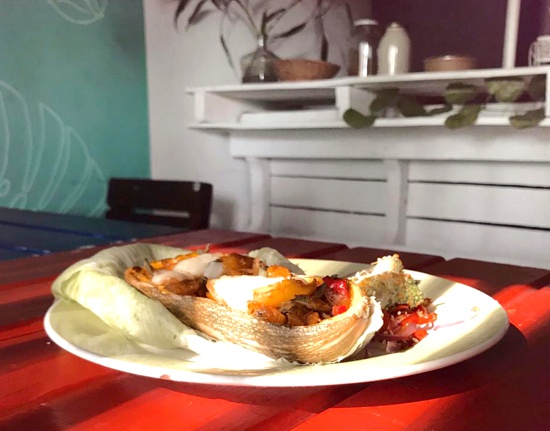 La-Bruja-Blanca-restaurante-vegano-Calabacines-horneados La-Bruja-Blanca-restaurante-vegano-Calabacines-horneados