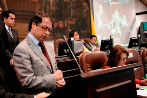 La persecución a Gustavo Petro La persecución a Gustavo Petro