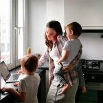Uno de cada diez padres no sabe si un extraño ha buscado a sus hijos por internet