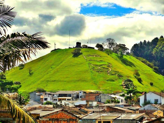 El-Morro-de-Tulcan-en-Popayan-es-Patrimonio-Arqueologico-de-la-Nacion.jpg