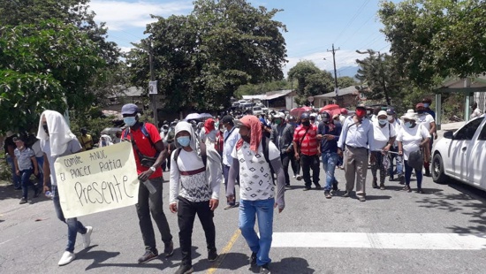 Campesinos-exigen-el-derecho-a-la-vida-en-el-Cauca2-1.jpg