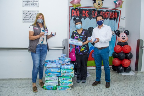 Hospital-San-Jose-celebro-el-Dia-de-la-Fantasia-a-los-ninos3.jpg