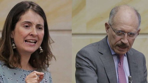 Otra-catedra-para-Paloma-Valencia.jpg