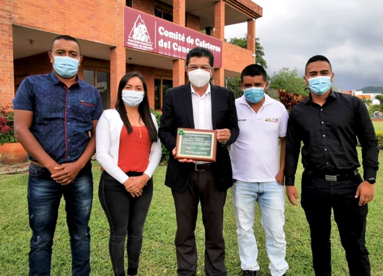 Gerardo-Montenegro-Paz-recibio-reconocimiento-del-Concejo-de-El-Tambo-Cauca3 Gerardo-Montenegro-Paz-recibio-reconocimiento-del-Concejo-de-El-Tambo-Cauca3