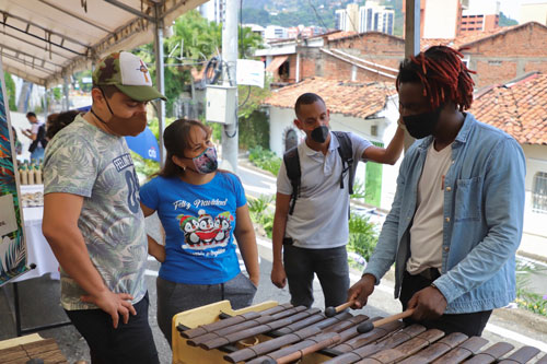 Urambas-Pacífico-recorren-la-ciudad-transmitiendo-cultura-1